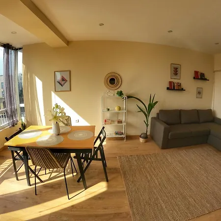 By The Cathedral, 1 Bed Flat Apartment