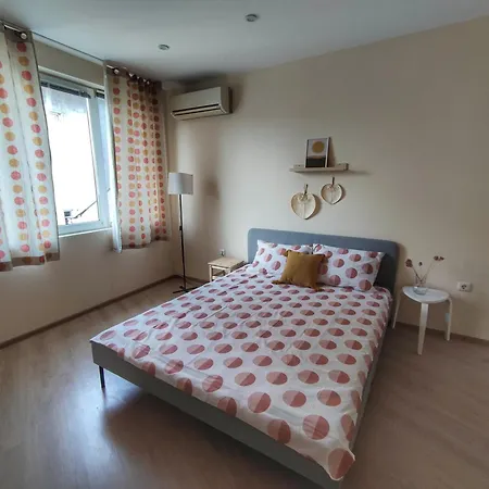 By The Cathedral, 1 Bed Flat Apartament