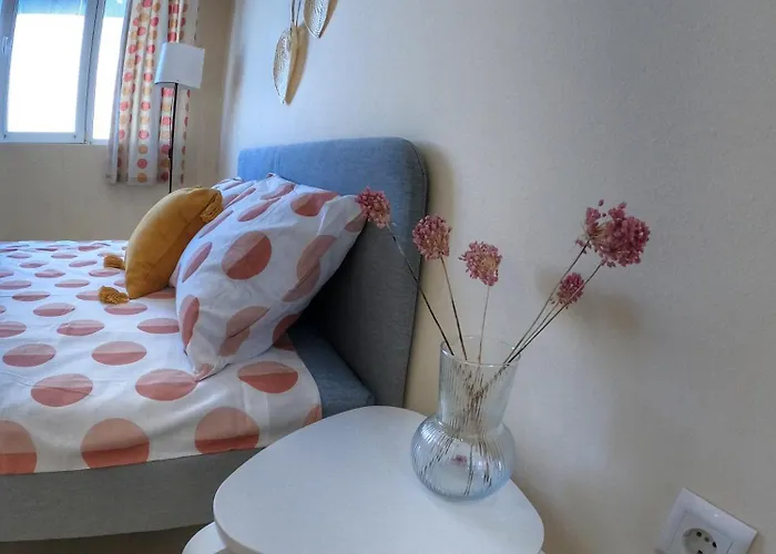 By The Cathedral, 1 Bed Flat Warna